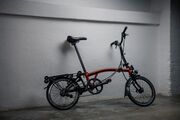BROMPTON C Line Explore - High - Black Edition - Flame Lacquer click to zoom image