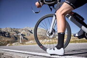 DT SWISS ARC 1100 DICUT disc brake wheel, carbon clincher 38 x 20 mm rim, rear click to zoom image